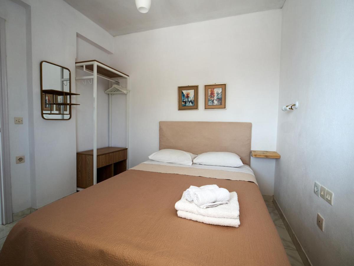 Theodora Apartment Patitiri  Ngoại thất bức ảnh