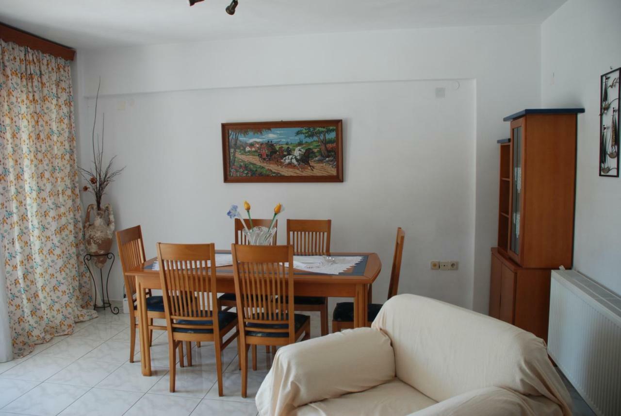 Theodora Apartment Patitiri  Ngoại thất bức ảnh
