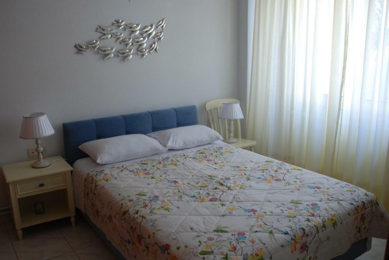 Theodora Apartment Patitiri  Ngoại thất bức ảnh